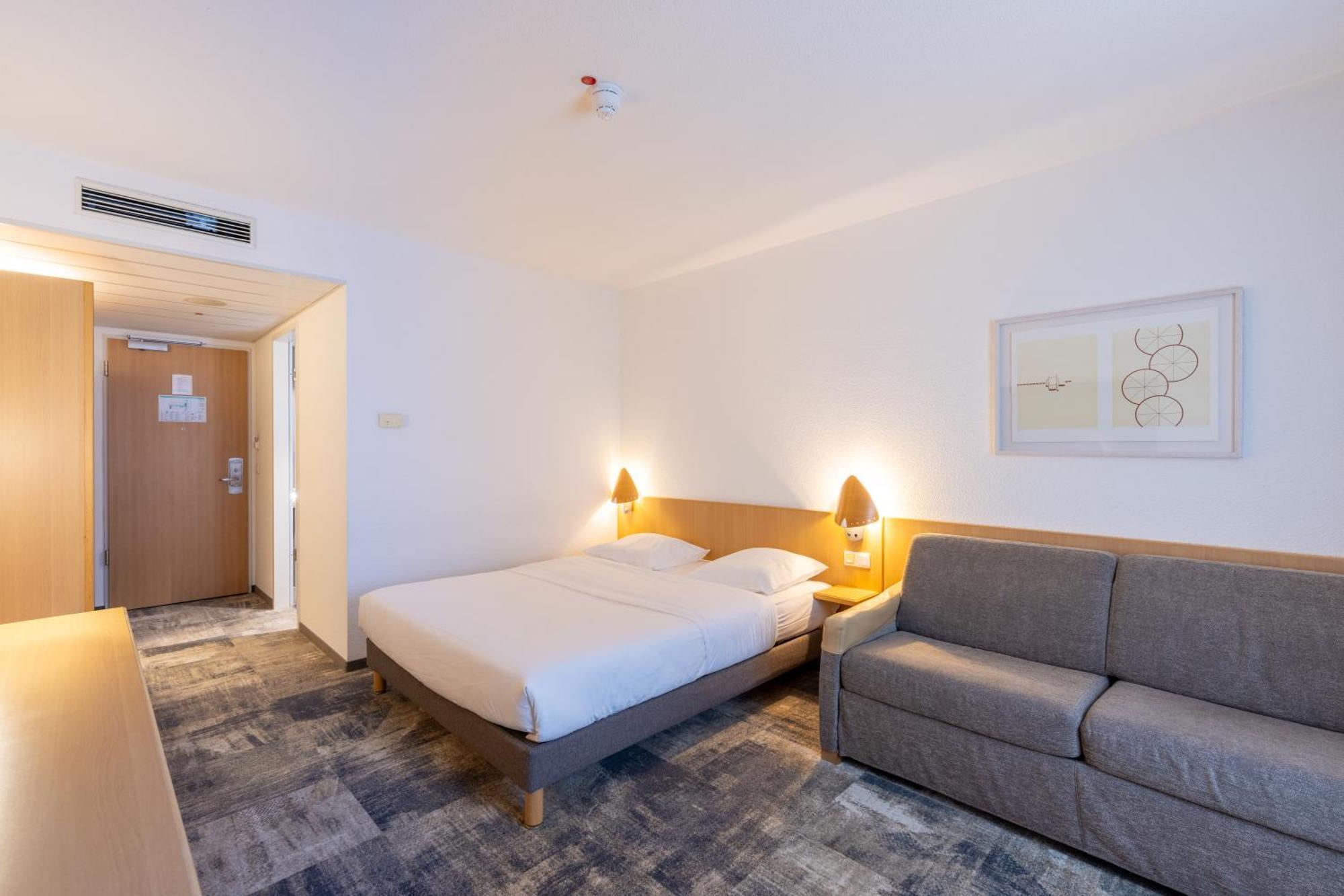 Novotel West